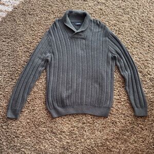 Like new Chaps Men's vneck Sweater in Dark Gray